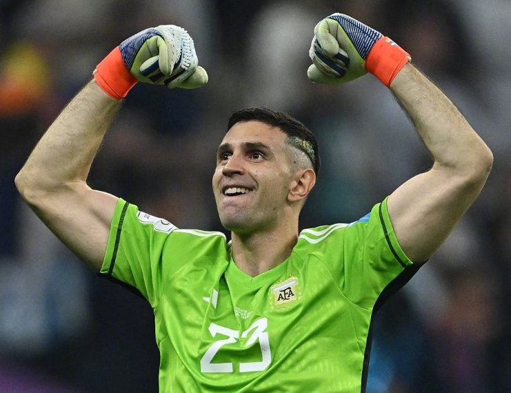 觀點交鋒：馬丁內(nèi)斯轉(zhuǎn)會曼聯(lián)失敗后的未來走向探討